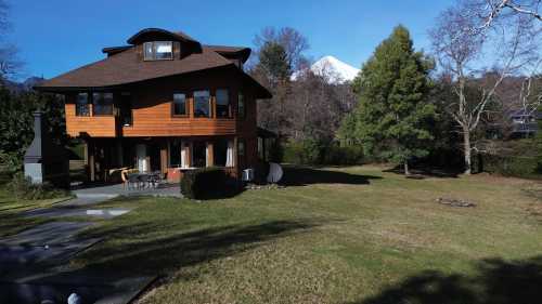 Venta Casa en Loteo La Candelaria  Dos casas en un terreno de 5.938 m